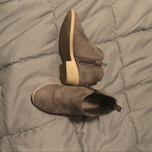 Toddler ankle boots for sell!!!